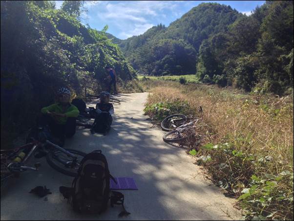 ����: D:\Photos\2013\2013-10-04_�¹�������̵�\IMG_1004.JPG